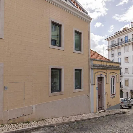 Appartement Classy 2bdr House With Balcony By Lovelystay