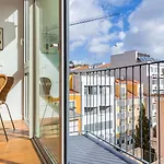 Classy 2bdr House With Balcony By Lovelystay * Lisboa
