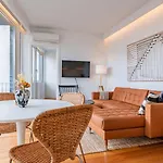 Classy 2bdr House With Balcony By Lovelystay * Lisboa