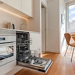Classy 2bdr House With Balcony By Lovelystay Lägenhet *