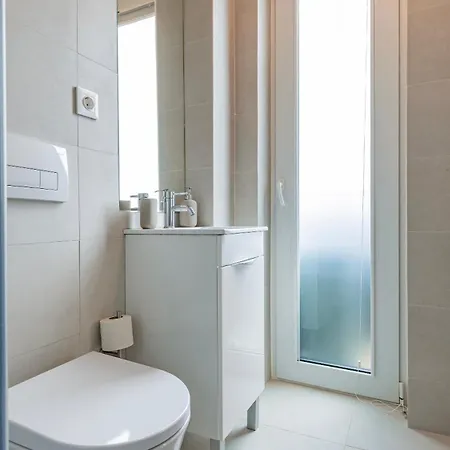 Principe Real 2Br With Balcony By Lovelystay Apartmán