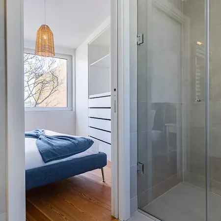 Apartment Classy 2bdr House With Balcony By Lovelystay