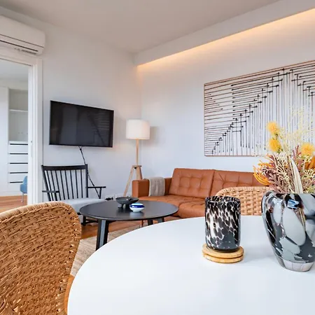 Principe Real 2Br With Balcony By Lovelystay Lisboa