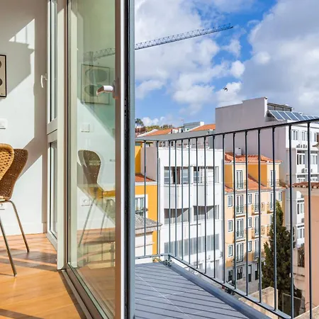 Principe Real 2Br With Balcony By Lovelystay * Lisboa