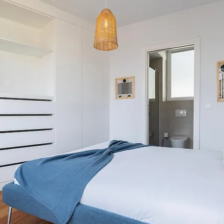 Principe Real 2Br With Balcony By Lovelystay *