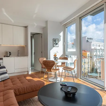 Principe Real 2Br With Balcony By Lovelystay