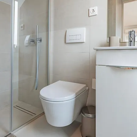 アパート Classy 2bdr House With Balcony By Lovelystay *