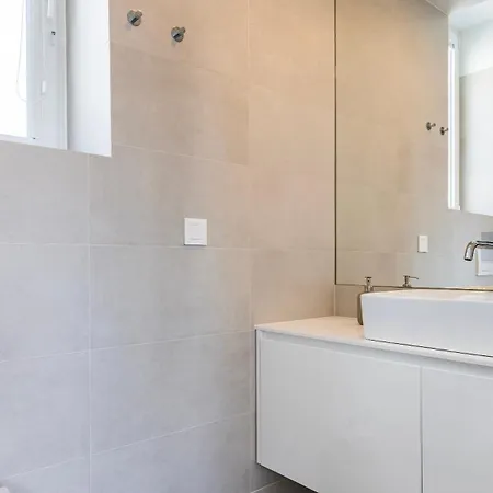 Classy 2bdr House With Balcony By Lovelystay Apartmán Lisboa