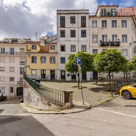 Classy 2bdr House With Balcony By Lovelystay Apartmán Lisboa