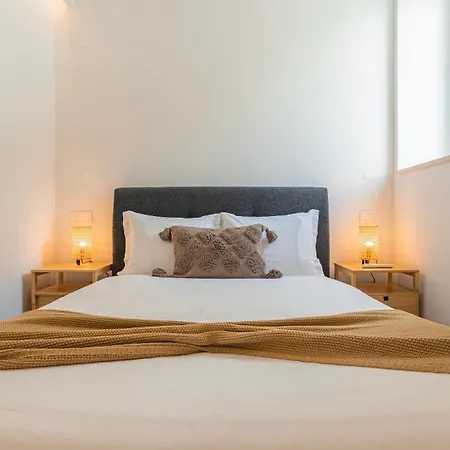 Classy 2bdr House With Balcony By Lovelystay Apartmán Lisboa