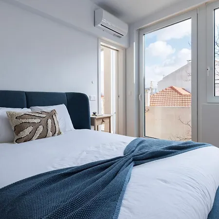 Apartmán Classy 2bdr House With Balcony By Lovelystay